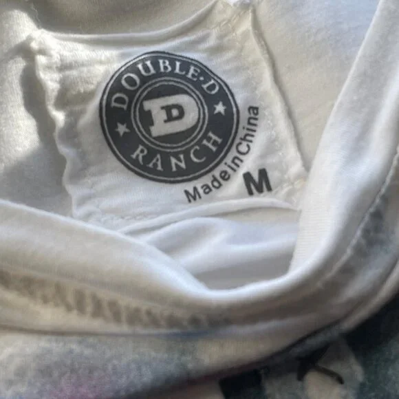 DOUBLE D RANCH Embroidered/Beaded Wolf in Head Dress Tee/Tunic: NWOT; MEDIUM - Picture 3 of 9